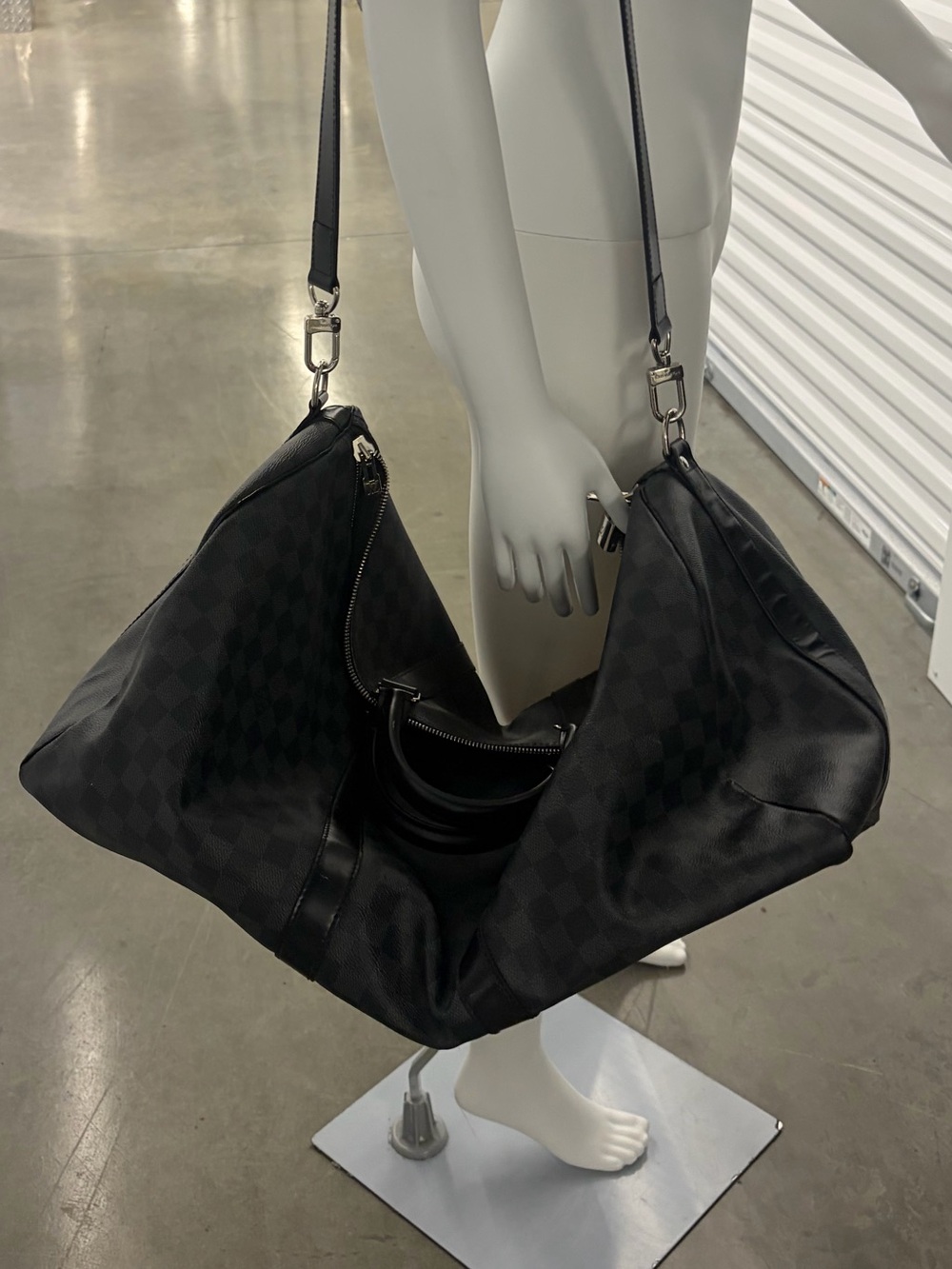 LOUIS VUITTON DAMIER GRAPHITE KEEPALL BANDOULIÈRE TRAVEL DUFFLE BAG BLACK